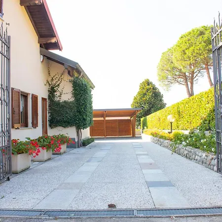 Spina Bed & Breakfast 4*